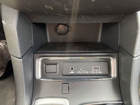 Certified 2025 Subaru Ascent Premium image 36