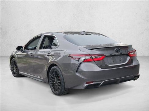 Used 2024 Toyota Camry SE FWD image 8