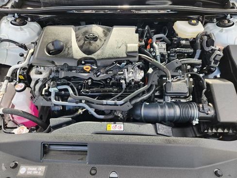 Used 2025 Toyota Camry LE image 31