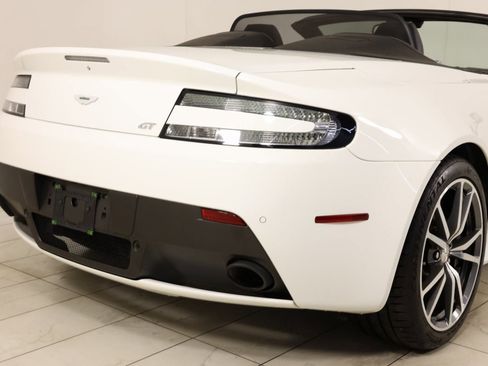 Used 2016 Aston Martin V8 Vantage GT image 40