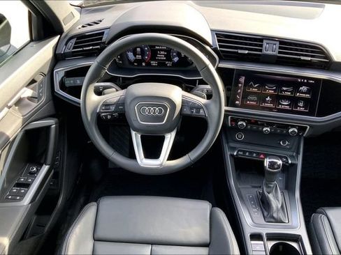 Certified 2025 Audi Q3 2.0T Premium w/ Convenience Package image 5