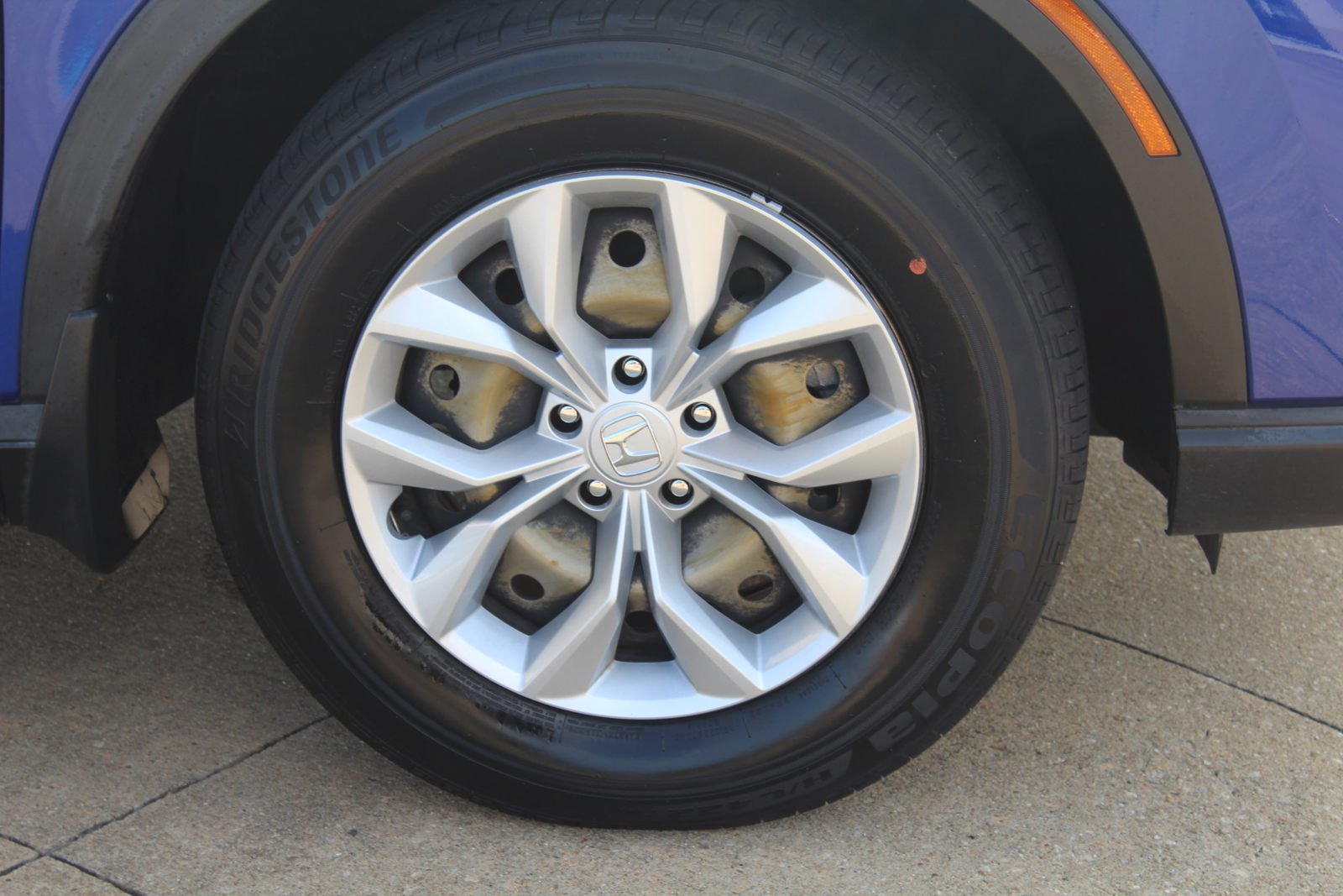 Used 2024 Honda CR-V LX image 3