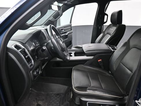 Used 2023 RAM 1500 Laramie AWD/4WD image 2