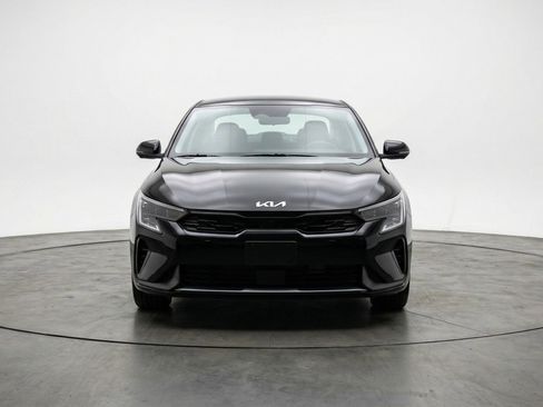 Used 2025 Kia K4 LXS image 2
