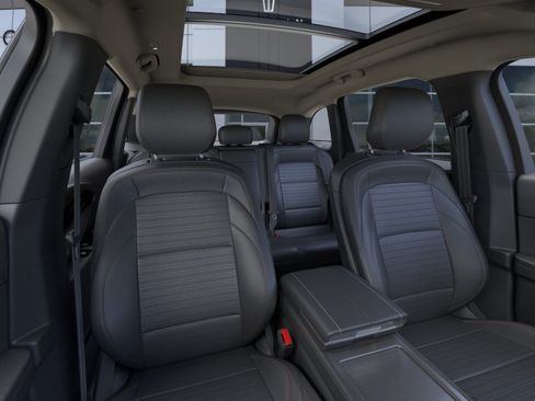 New 2026 Lincoln Nautilus Reserve w/ Jet Appearance Package AWD/4WD image 10