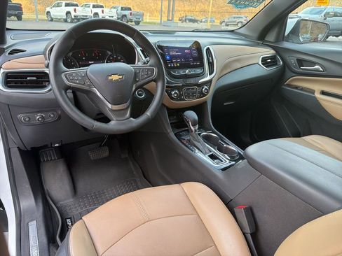 Used 2023 Chevrolet Equinox Premier image 18