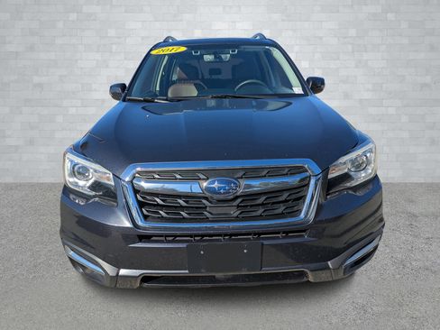 Used 2017 Subaru Forester 2.5i Touring image 3