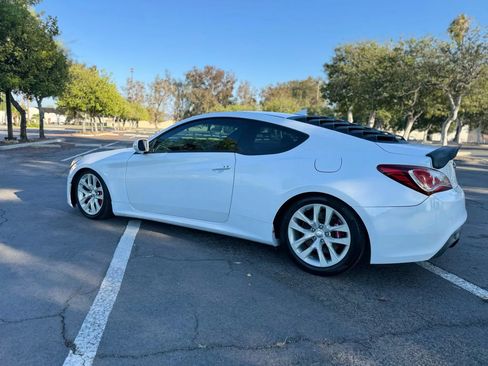 Used 2015 Hyundai Genesis 3.8 RWD image 13