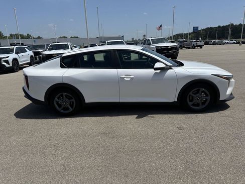 Used 2025 Kia K4 FWD image 8