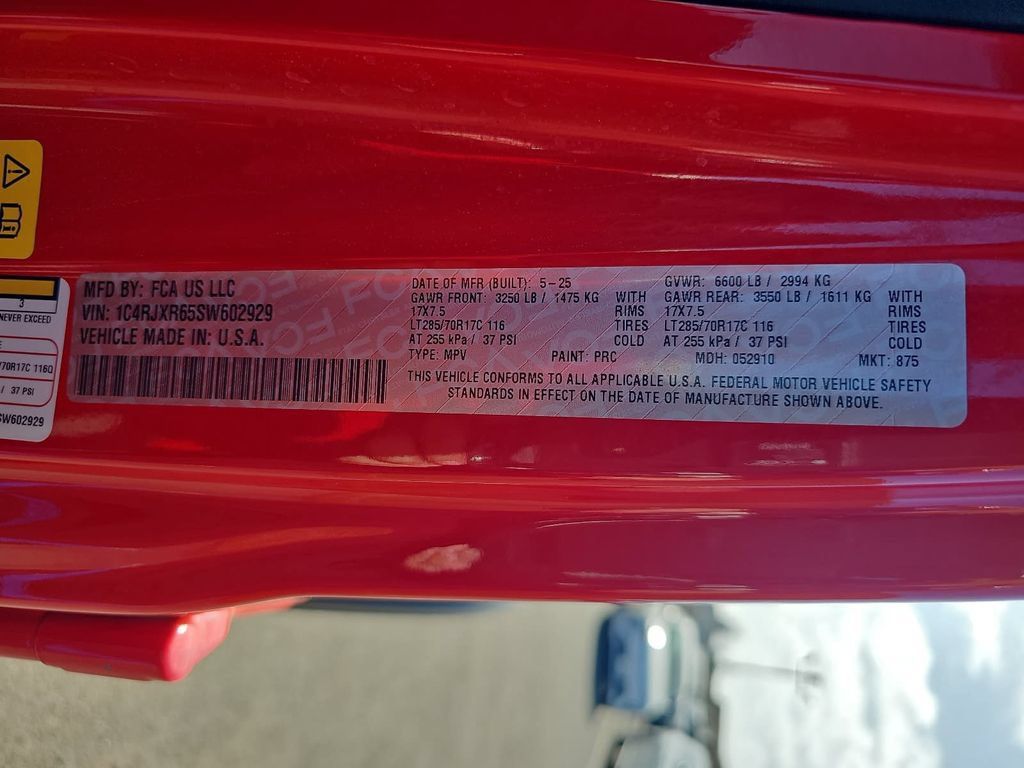 Used 2025 Jeep Wrangler Unlimited Rubicon 4xe w/ Safety Group AWD/4WD image 41