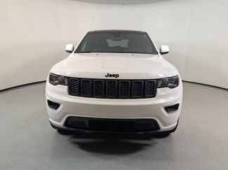 Used 2018 Jeep Grand Cherokee Altitude RWD video 2