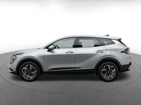 Used 2025 Kia Sportage LX FWD image 5