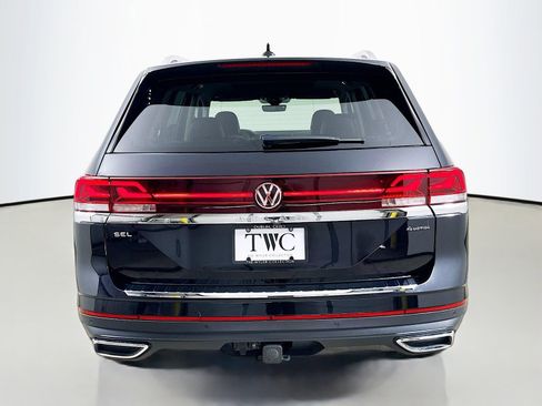 Used 2024 Volkswagen Atlas SEL AWD/4WD image 6