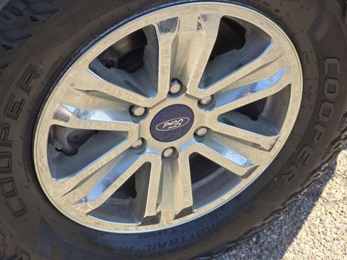 Used 2015 Ford F150 XLT w/ Trailer Tow Package AWD/4WD image 11