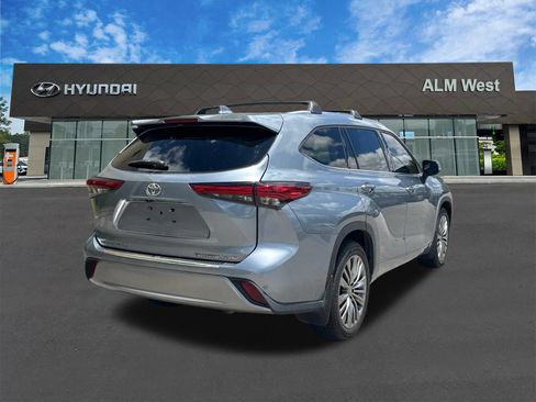 Used 2021 Toyota Highlander Platinum AWD/4WD image 5