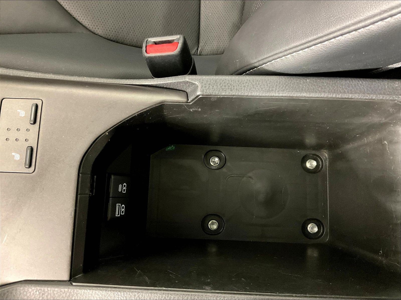 Used 2023 Toyota Camry XSE FWD image 16