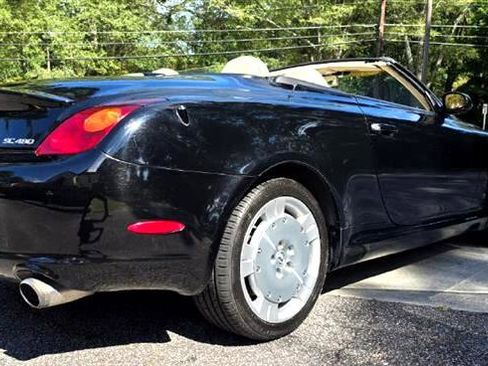 Used 2002 Lexus SC 430 Convertible image 2