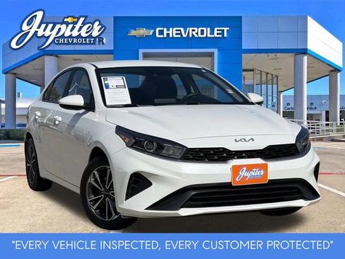 Used 2024 Kia Forte LXS image 1
