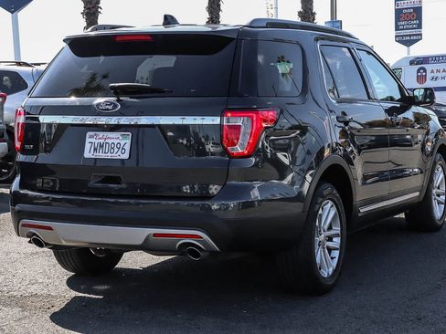 Used 2017 Ford Explorer XLT w/ Equipment Group 202A FWD image 7