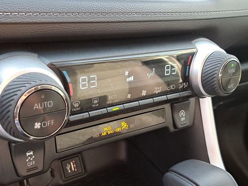 Certified 2023 Toyota RAV4 XLE image 25