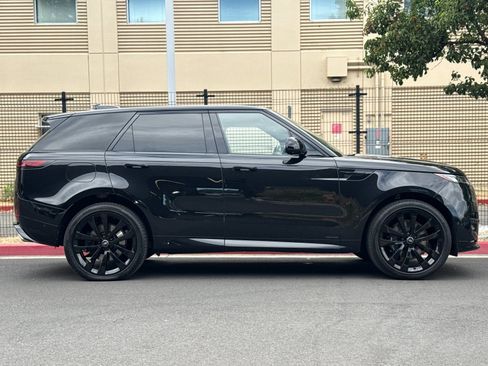 Used 2025 Land Rover Range Rover Sport Autobiography AWD/4WD image 7
