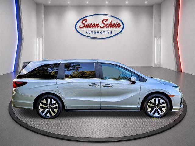Used 2026 Honda Odyssey EX-L image 4