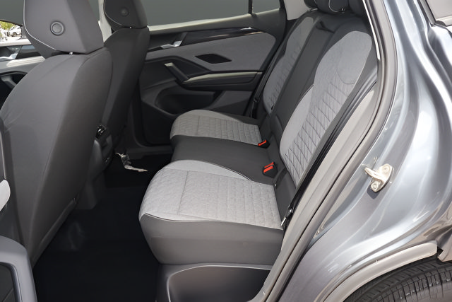 Certified 2025 Volkswagen Tiguan S AWD/4WD image 14