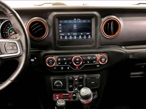Used 2021 Jeep Gladiator Mojave w/ Cold Weather Group AWD/4WD image 7