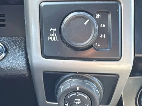 Used 2016 Ford F150 Lariat AWD/4WD image 19