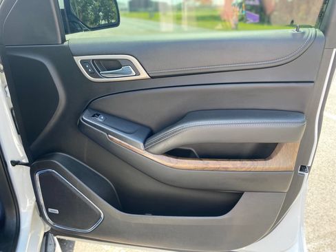 Used 2018 GMC Yukon Denali w/ Open Road Package AWD/4WD image 9