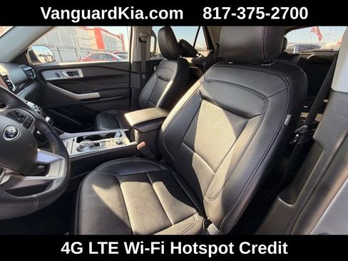 Used 2023 Ford Explorer Limited image 13