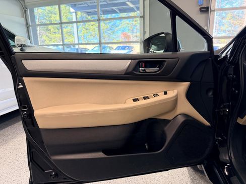 Used 2016 Subaru Outback 2.5i Premium image 14