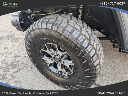 Used 2018 Jeep Wrangler Unlimited Rubicon AWD/4WD image 15