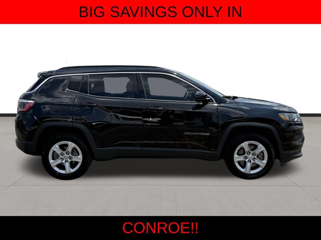 Used 2023 Jeep Compass Latitude AWD/4WD image 4