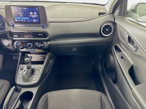 Certified 2022 Hyundai Kona SEL FWD image 34