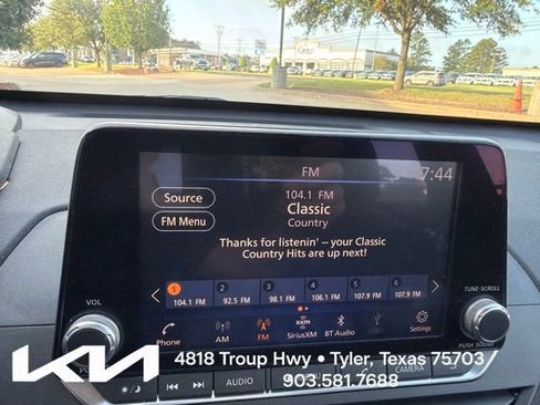 Used 2021 Nissan Altima 2.5 SV FWD image 18
