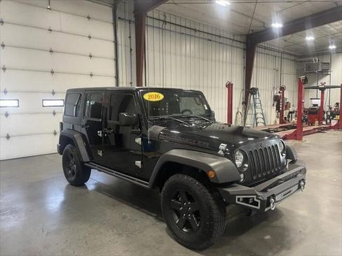Used 2016 Jeep Wrangler Unlimited Sport AWD/4WD image 3