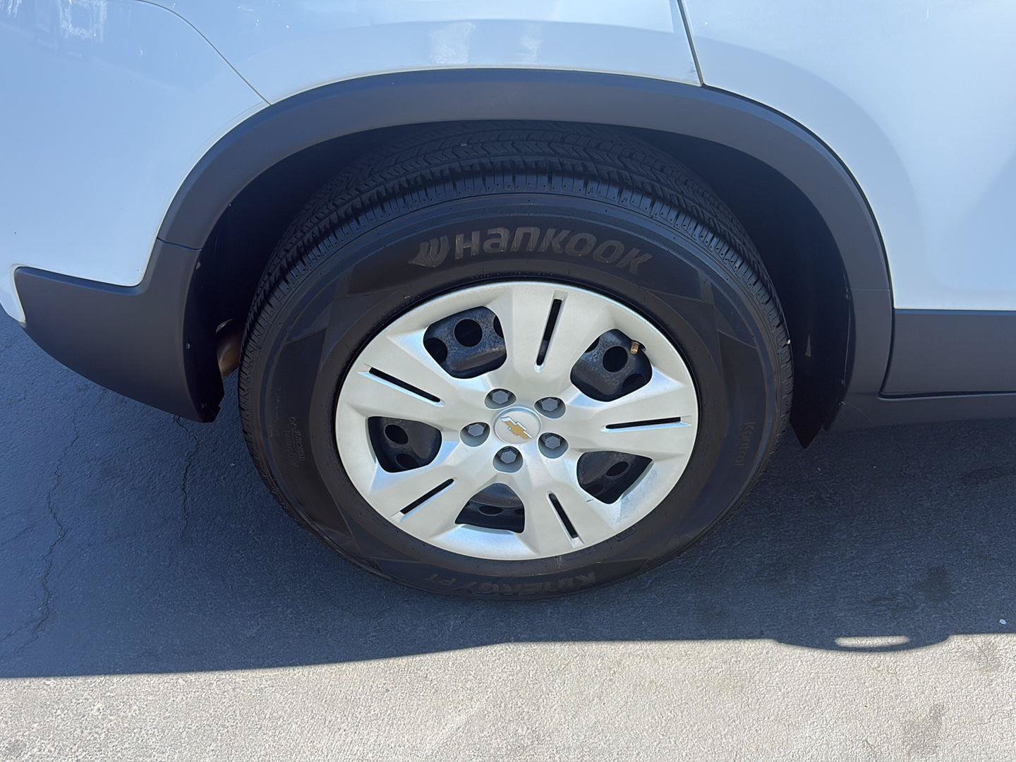 Used 2018 Chevrolet Trax LS FWD image 13