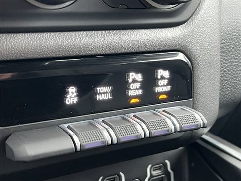 Certified 2021 RAM 1500 Big Horn image 33