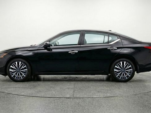 Used 2025 Nissan Altima 2.5 SV image 5