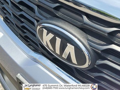 Used 2020 Kia Sorento LX AWD/4WD image 29