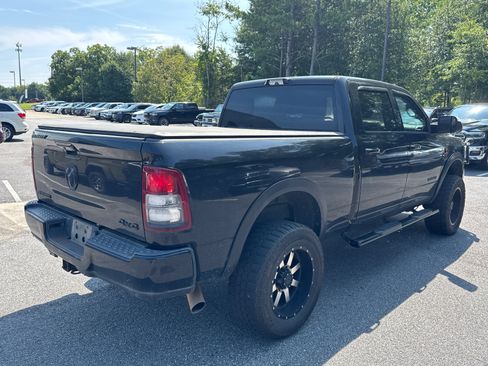 Used 2022 RAM 2500 Big Horn w/ Night Edition AWD/4WD image 5