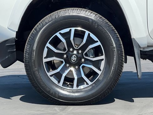Certified 2023 Toyota Tacoma TRD Sport AWD/4WD image 25