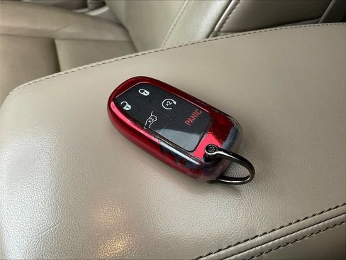 Used 2020 Jeep Grand Cherokee Limited AWD/4WD image 35