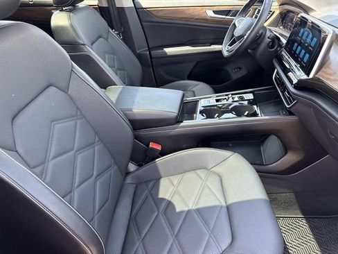 Certified 2024 Volkswagen Atlas SE w/ Panoramic Sunroof Package FWD image 29
