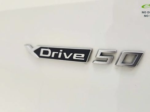 Used 2023 BMW iX xDrive50 w/ Sport Package AWD/4WD image 35