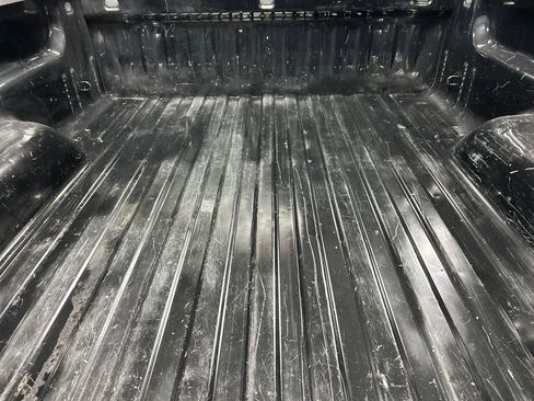 Used 2018 Chevrolet Silverado 1500 LT image 21