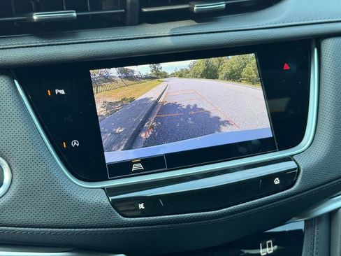 New 2025 Cadillac XT5 Luxury image 4