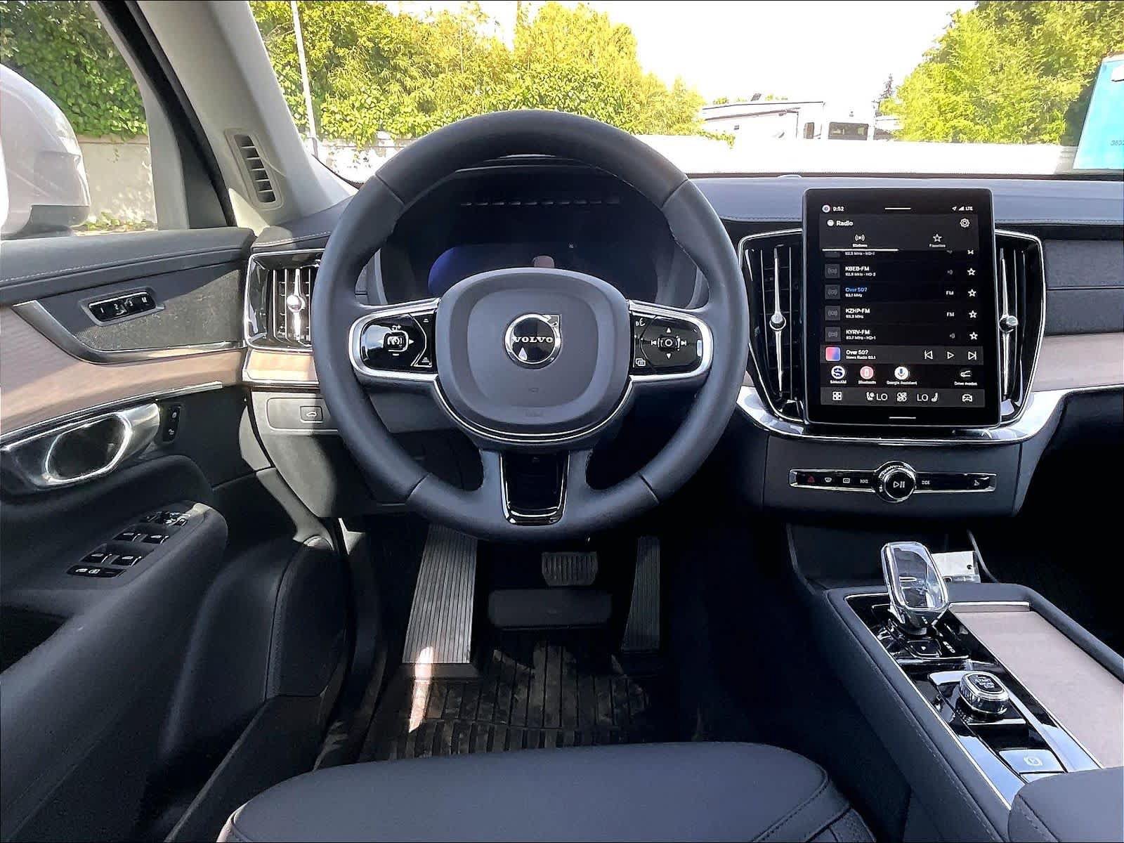 New 2026 Volvo XC90 B5 Plus w/ Protection Package AWD/4WD image 15