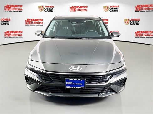 Used 2025 Hyundai Elantra SEL image 14